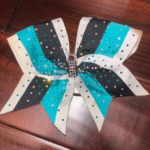 Cheer extreme competition bow